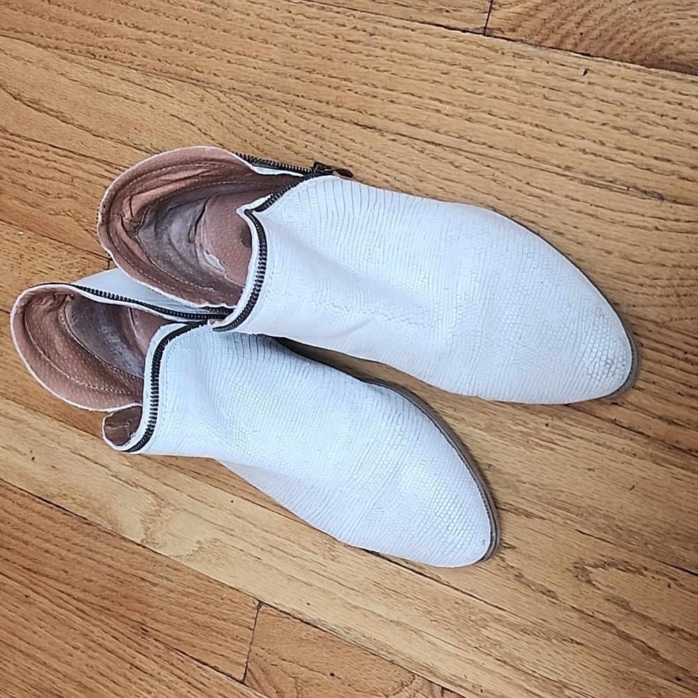 White shoes made in portugal